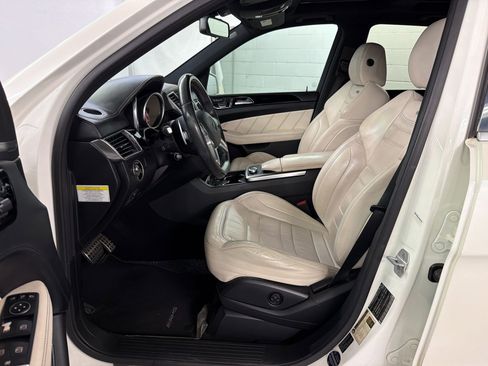 Used 2012 Mercedes-Benz ML 63 AMG 4MATIC image 5