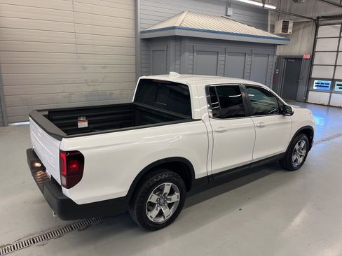 Used 2025 Honda Ridgeline RTL image 9