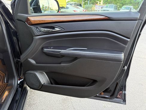 Used 2014 Cadillac SRX Luxury FWD image 30