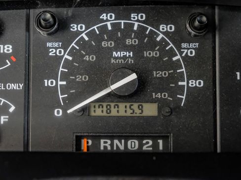 Used 1996 Ford Bronco XLT AWD/4WD image 19