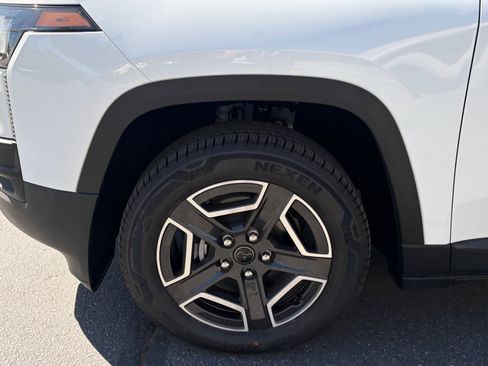 New 2026 Jeep Cherokee Laredo AWD/4WD image 11