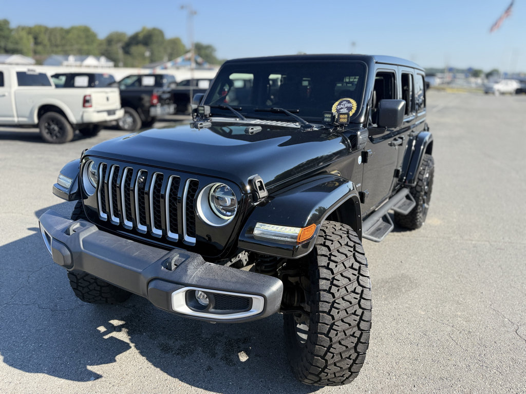 Used 2021 Jeep Wrangler Unlimited Sahara w/ Cold Weather Group AWD/4WD image 15