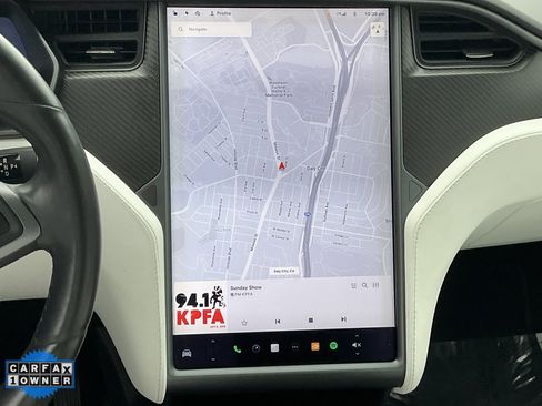 Used 2018 Tesla Model X 75D image 44