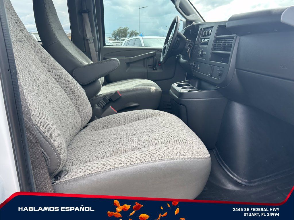 Used 2023 GMC Savana 2500 RWD image 13