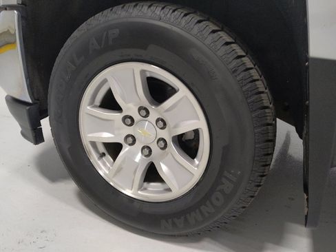 Used 2018 Chevrolet Silverado 1500 LT w/ All Star Edition AWD/4WD image 31