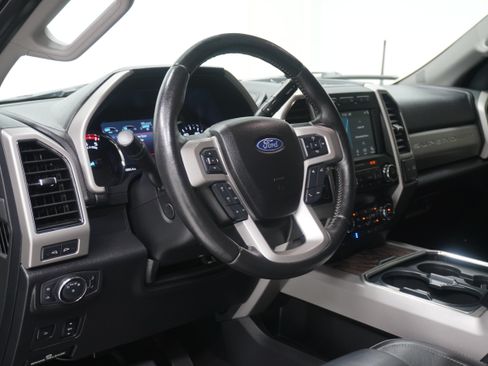 Used 2019 Ford F250 Lariat w/ Lariat Ultimate Package AWD/4WD image 11