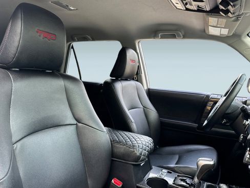 Used 2022 Toyota 4Runner TRD Off-Road Premium image 31