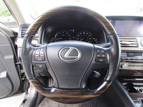 Used 2013 Lexus LS 460 L w/ Ultra Luxury Pkg RWD image 12