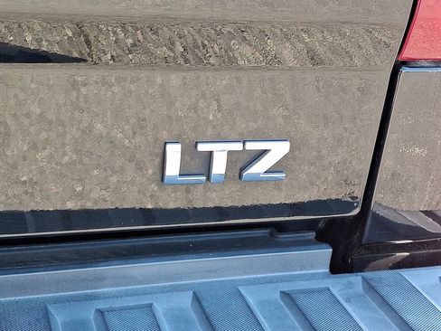 Used 2018 Chevrolet Silverado 1500 LTZ Z71 w/ LTZ Plus Package image 31