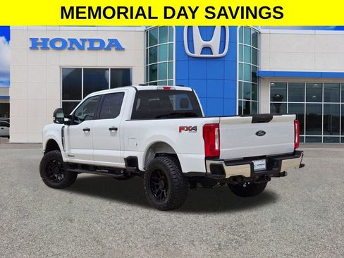 Used 2024 Ford F250 XLT w/ FX4 Off-Road Package AWD/4WD image 5
