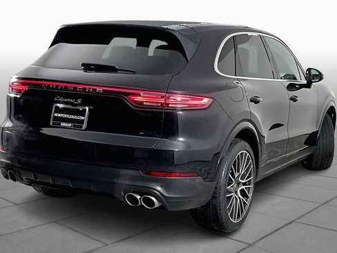 Used 2019 Porsche Cayenne S image 12