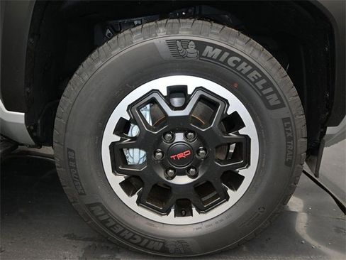 New 2025 Toyota 4Runner TRD Off-Road Premium image 17