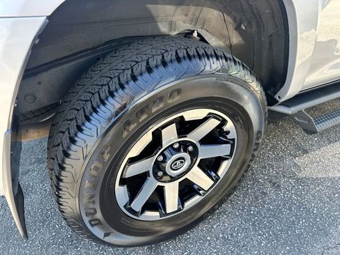 Used 2024 Toyota 4Runner TRD Off-Road Premium w/ Off Road Premium Plus Package image 14