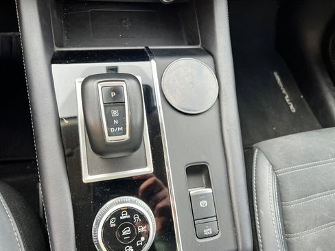 Used 2024 Mitsubishi Outlander SE image 37