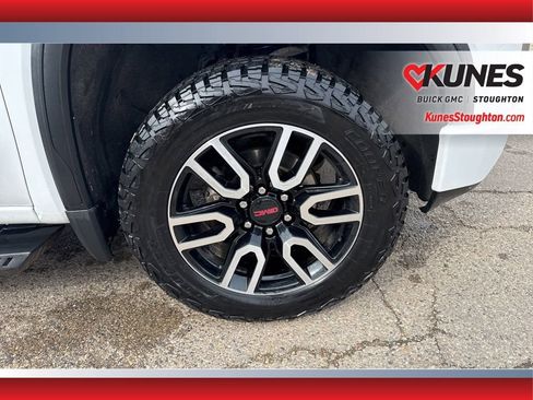 Used 2022 GMC Sierra 1500 AT4 w/ AT4 Preferred Package image 14