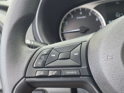 Used 2025 Nissan Kicks Play S FWD image 15