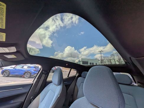 New 2026 Volvo EX30 Cross Country Ultra w/ Protection Package Premier image 21