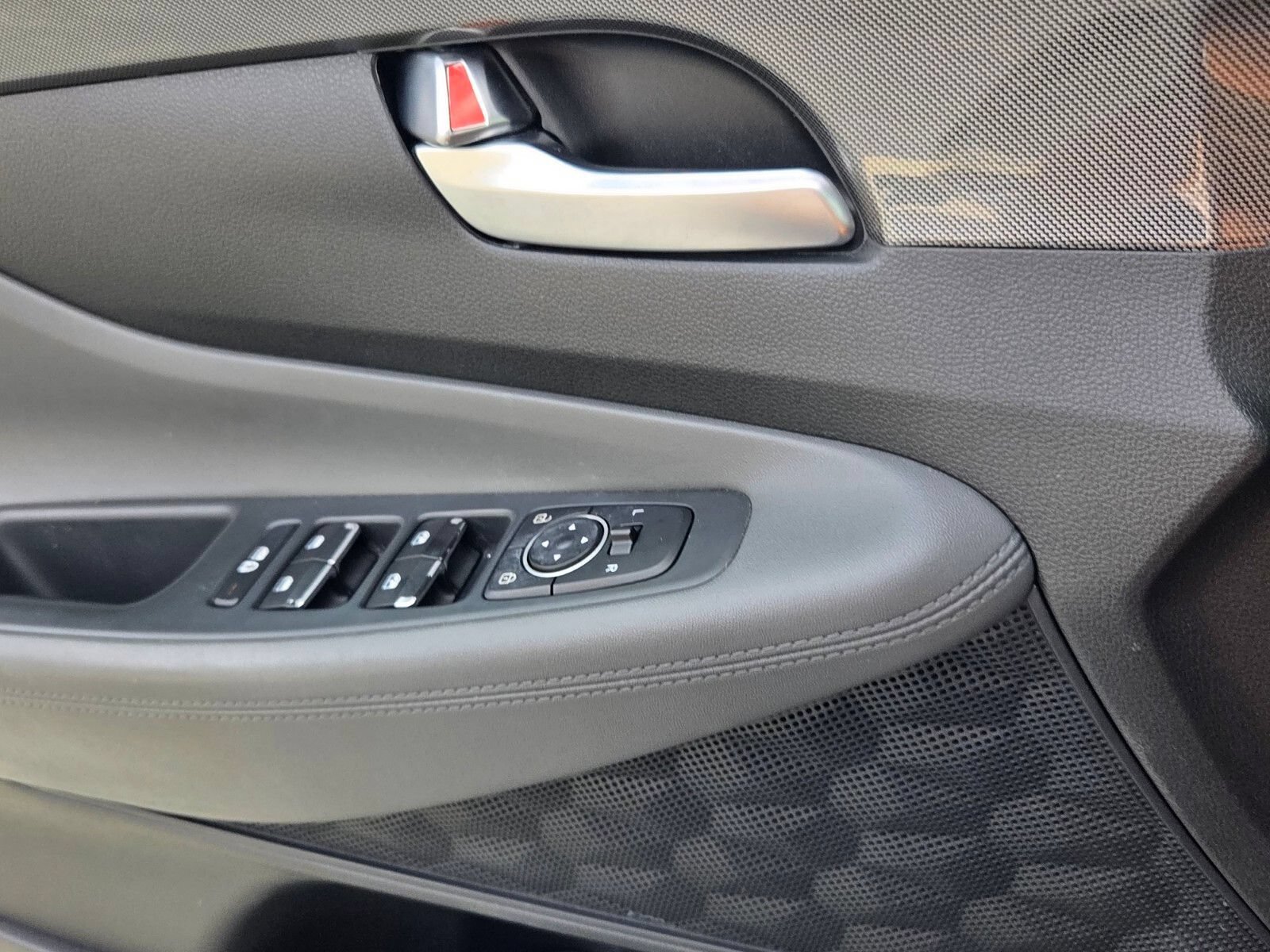 Used 2023 Hyundai Santa Fe SEL FWD image 31