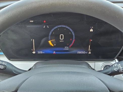 Used 2025 Chevrolet Trax LT image 11