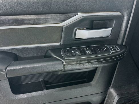 Used 2024 RAM 2500 Big Horn image 25