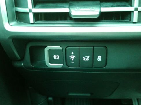 Used 2025 Hyundai Santa Fe SEL image 36