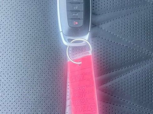 Certified 2024 Nissan Rogue Platinum image 37