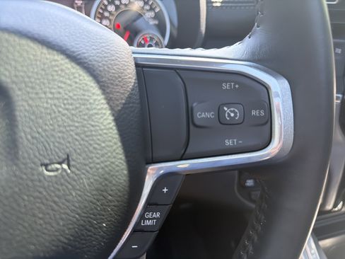 Used 2022 RAM 1500 Laramie AWD/4WD image 29