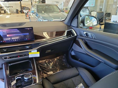 New 2026 BMW X5 xDrive40i AWD/4WD image 19