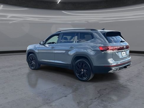 New 2026 Volkswagen Atlas SE FWD image 4