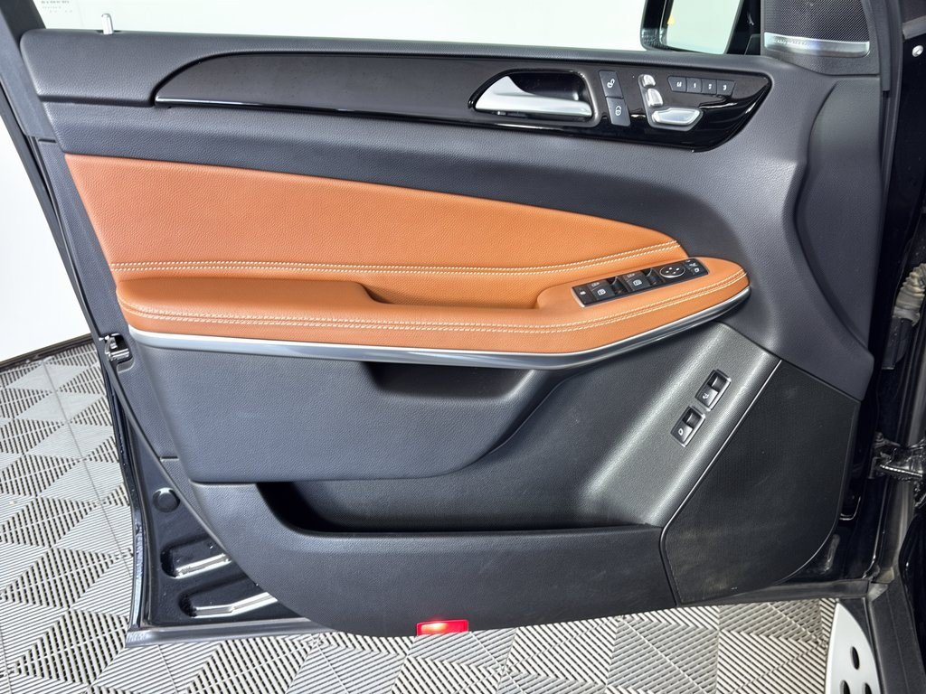 Used 2018 Mercedes-Benz GLS 550 4MATIC image 14