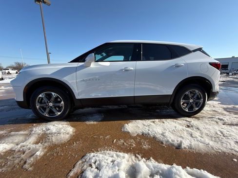 Used 2025 Chevrolet Blazer LT image 11