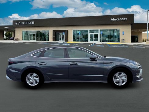New 2026 Hyundai Sonata SE image 9