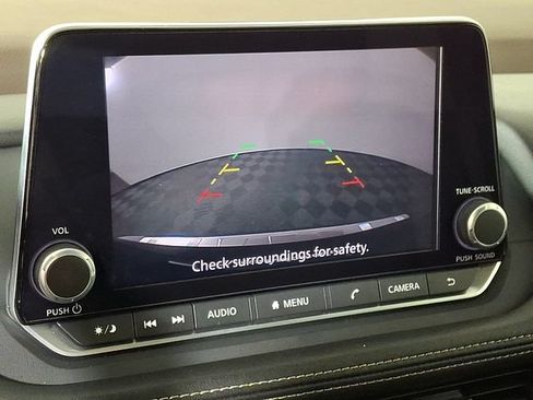 Used 2023 Nissan Rogue SV AWD/4WD image 4