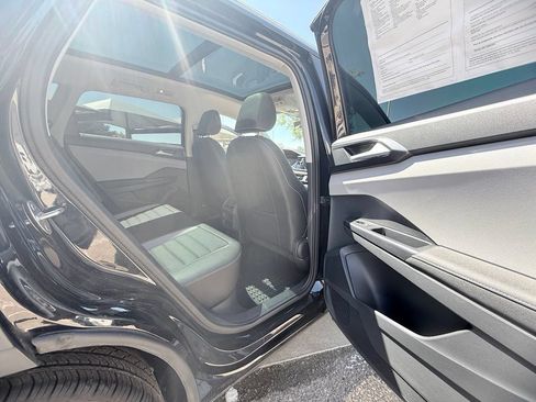 Used 2024 Volkswagen Taos SEL AWD/4WD image 24