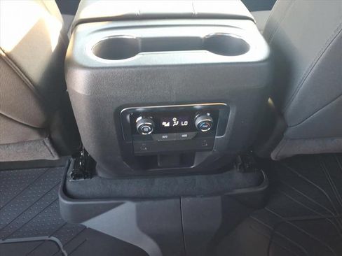 New 2026 Chevrolet Suburban LS RWD image 19
