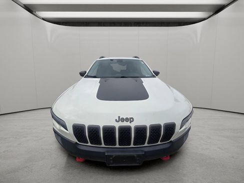 Used 2019 Jeep Cherokee Trailhawk w/ Cold Weather Group image 11