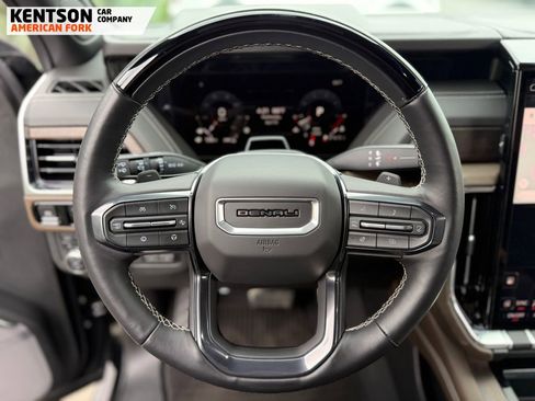 Used 2025 GMC Yukon Denali Ultimate AWD/4WD image 19
