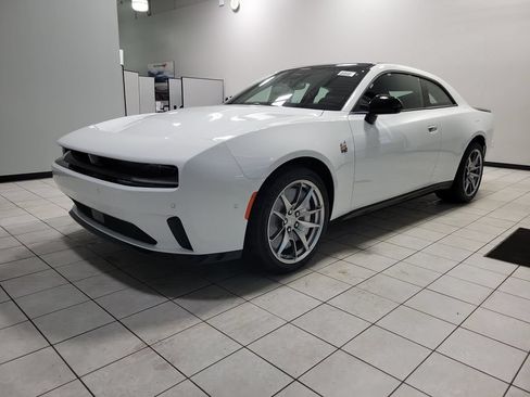 New 2026 Dodge Charger Daytona Scat Pack w/ Track Package AWD/4WD image 2