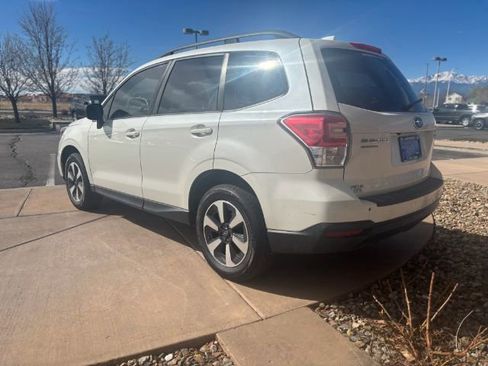 Used 2017 Subaru Forester 2.5i w/ Popular Package #1A AWD/4WD image 6