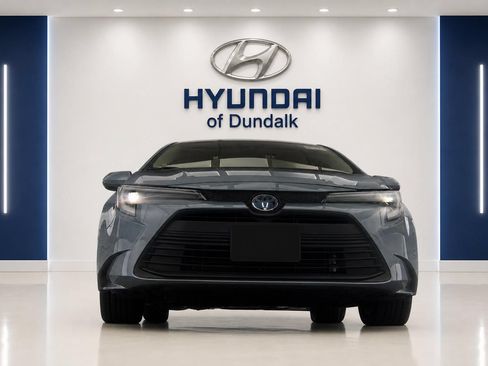 Used 2023 Toyota Corolla LE FWD image 5