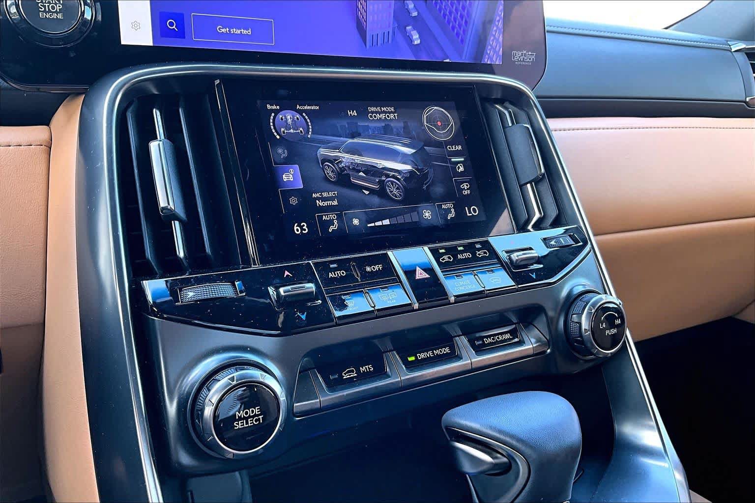 Used 2025 Lexus LX 600 4WD w/ Accessory Package (2T) image 35