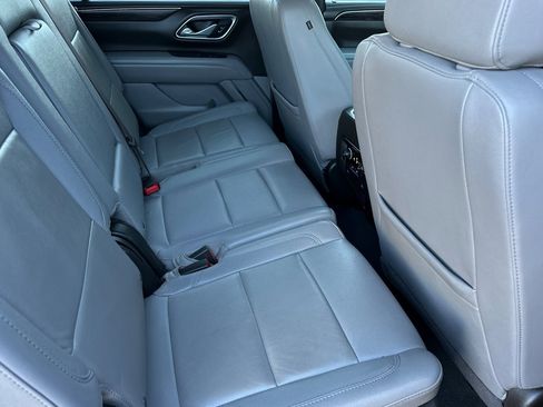 Used 2024 Chevrolet Suburban LT image 20