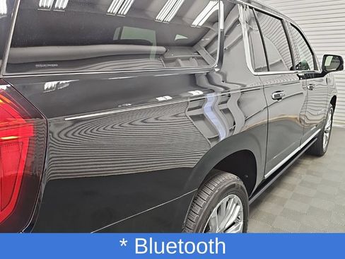 Used 2023 GMC Yukon XL Denali AWD/4WD image 10