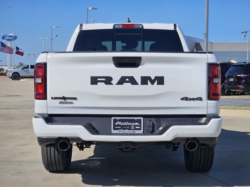 New 2026 RAM 1500 4x4 Crew Cab image 8