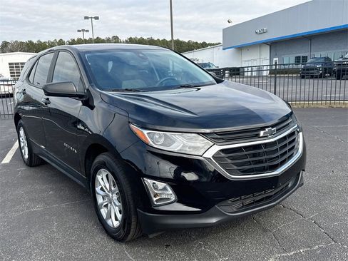 Used 2020 Chevrolet Equinox LS w/ LPO, Floor Liner Package image 4
