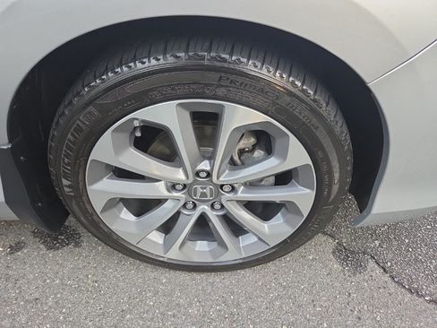 Used 2015 Honda Accord EX-L image 9