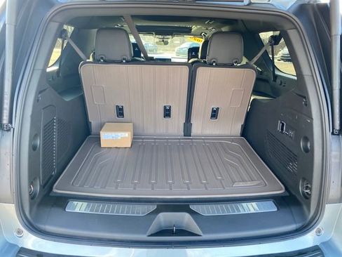 Used 2025 GMC Yukon XL Denali Ultimate w/ LPO, Floor Liner Package image 22