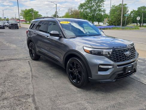 Used 2024 Ford Explorer ST-Line w/ Class IV Trailer Tow Package AWD/4WD image 14