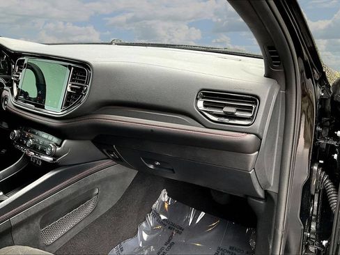 Used 2025 Dodge Durango GT AWD/4WD image 29