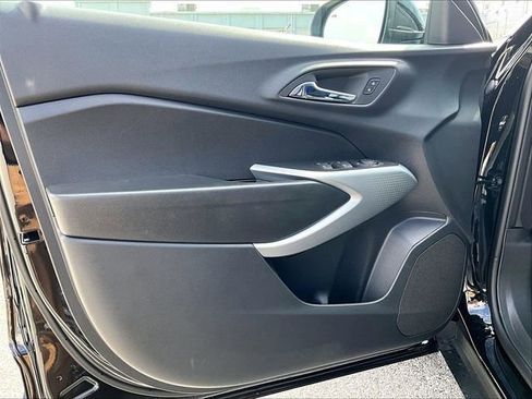 New 2026 Chevrolet Trax RS w/ Driver Confidence Package FWD image 25